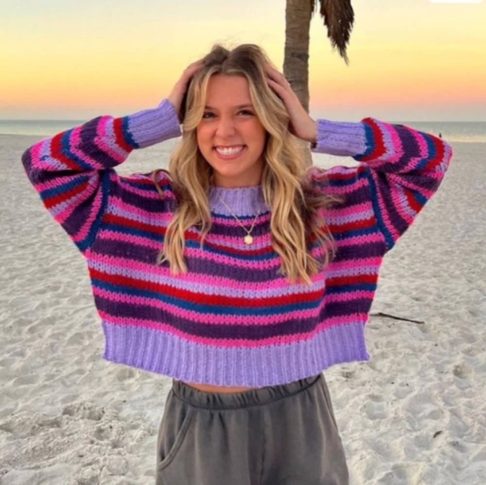 EUC SHEIN Crop knit sweater. 💜, 🩷, 💙 Stripes. Long Sleeve.
